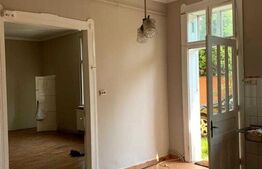 Casa, 85 mp utili, 850 mp gradina, parcari, zona strazii Paris