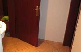 Vanzare 3 camere, decomandat, 78 mp, boxa la subsol,etaj intermediar, zona BRD!