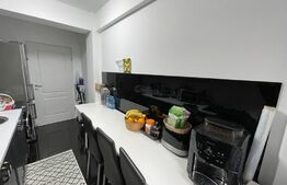 Apartament 2 camere, decomandat, balcon, parcare, zona VIVO