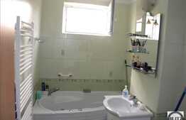 Apartament 2 camere, zona strazii Florilor, 51 mp, cu loc parcare