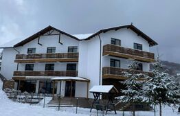 Pensiune cu 12 Camere, 960 mp utili, gradina 1000 MP in Moieciu de Jos 