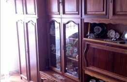 3 camere decomandate, mobilat dragut, zona strazii viilor. Garaj inclus!