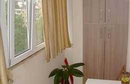 3 camere decomandate, mobilat dragut, zona strazii viilor. Garaj inclus!