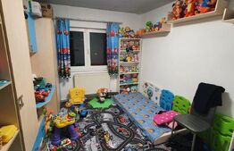 Apartament 4 camere decomandat , etaj intermediar, Plopilor