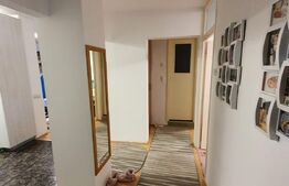 Apartament 4 camere decomandat , etaj intermediar, Plopilor