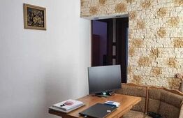 Apartament de 3 camere, 65 mp, logie, etaj 1/4 , zona Primaverii