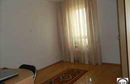 2 camere, 44 mp,  boxa pentru depozitare, zona strazii Porii