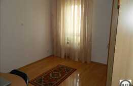 2 camere, 44 mp,  boxa pentru depozitare, zona strazii Porii