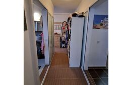 Apartament 2 camere, 48mp, etaj intermediar, parcare, zona Avantgarden