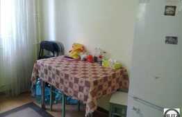 3 camere, 37,5 mp, 1 loc de parcare, boxa la subsol, zona strazii Alverna!