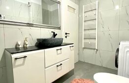 Apartament 3 camere, parcare cu CF, orientare sudica, zona Sub Cetate