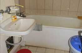 Garsoniera de vanzare 28 mp utilit, etaj intermediar, zona strazii Bucegi!