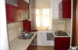 Vanzare apartament decomandat cu 3 camere, 80 mp,  parcare subterana