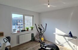 Apartament semidecomandat, 3 camere, parcare, lift, zona Eroilor