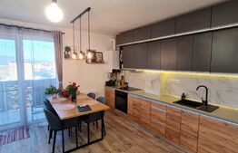 Apartament semidecomandat, 3 camere, parcare, lift, zona Eroilor