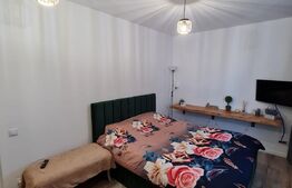 Apartament semidecomandat, 3 camere, parcare, lift, zona Eroilor