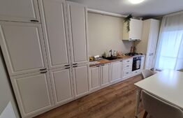 Apartament modern, 53 mp, lift, garaj, priveliste, zona Teilor