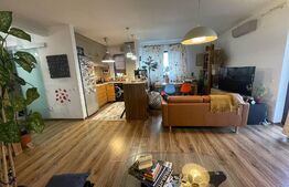 Apartament 2 camere, 56 mp, etaj intermediar, la cheie, parcare, zona Teilor