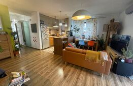 Apartament 2 camere, 56 mp, etaj intermediar, la cheie, parcare, zona Teilor