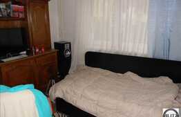 Apartament 3 camere, semidecomandat, 54 mp, boxe la subsol, zona Aleea Retezat