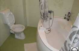 Apartament cu 2 camere de inchiriat, decomandat, 60 mp utili, zona Campului