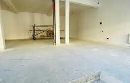 Spatiu comercial, 133mp, 2 parcari, zona Teilor