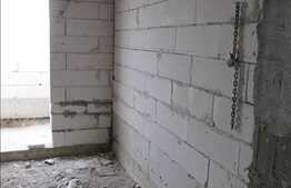 Mansarda inalta, 2 camere 58 mp utili plus doua balcoane, semifinisat