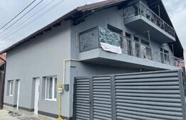 Casa P+E+M, 227mp utili cu spatiu comercial, centru Rasnov