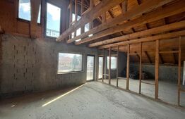 Casa P+E+M, 227mp utili cu spatiu comercial, centru Rasnov