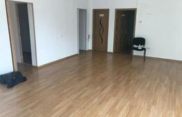 Spatiu comercial cu potential, 60 mp, parcare, zona Florilor 