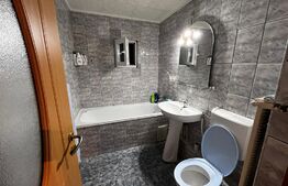 Apartament 3 camere, 70 mp, decomandat, zona strazii Lunii 