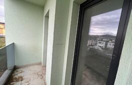 Apartament 2 camere, 49 mp, semidecomandat, etaj intermediar, zona Terra