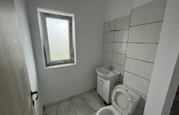 Apartament 3 camere, 2 bai, 61.40mp, semidecomandat, etaj intermediar, zona Terra