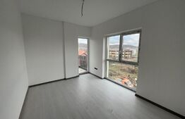 Apartament 3 camere, 2 bai, 61.40mp, semidecomandat, etaj intermediar, zona Terra