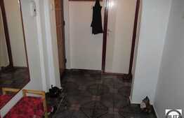 Apartament 3 camere, 70 mp, semidecomandat, parcare, zona strazii C-tin Brancusi