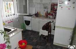 Apartament 3 camere, 70 mp, semidecomandat, parcare, zona strazii C-tin Brancusi