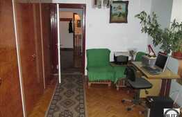 Apartament 3 camere, 70 mp, semidecomandat, parcare, zona strazii C-tin Brancusi