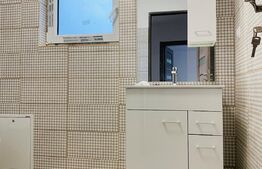 Apartament spatios de 3 camere, 135 mp, garaj, zona strazii Donath