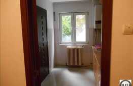 Apartament de vanzare cu 3 camere, 70 mp utili, renovat, zona Piata Hermes!