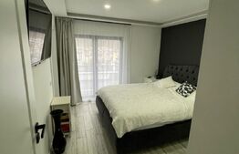 Penthouse 3 camere mobilat lux ,73 mp utili ,terasa 78 mp, zona Teilor