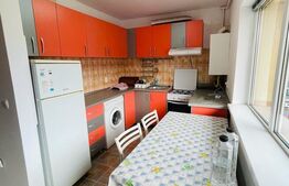 Apartament 5 camere, 130mp, parcare, zona Teilor