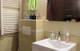 Vanzare apartament 2 camere, 57 mp, complet renovat in 2013, Zona Meteor