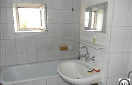 Vanzare apartament 2 camere, 50 mp, decomandat, boxa, zona strazii Donath!