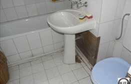 Vanzare apartament 2 camere, 50 mp, decomandat, boxa, zona strazii Donath!