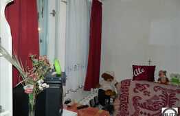 Garsoniera, 28 mp utili, semidecomandat, boxa la subsol, zona strazii Parang