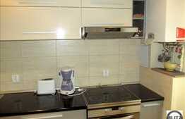 Apartament 3 camere de vanzare, decomandat, 67 mp utili, zona Pasteur, cu boxa