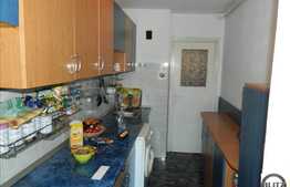 Apartament de vanzare, 3 camere, etaj intermediar, zona strazii Mehedinti!