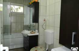 Apartament 4 camere, semidecomandat, 78 mp utili, parcare, zona strazii Bucium