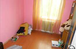Apartament 4 camere, 78 mp, decomandat, boxa la subsol, zona Aleea Clabucet