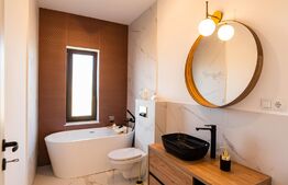 Duplex de lux, 128 mp, gradina, parcari, zona Vivo. Disponibil cu 1 Ianuarie